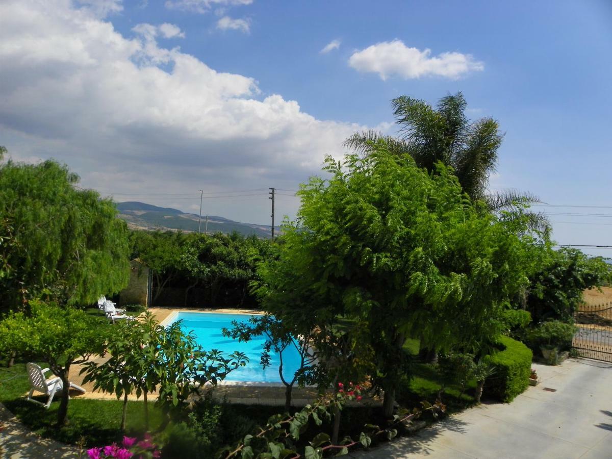 Dabbanna Guest House Chiaramonte Gulfi Ngoại thất bức ảnh